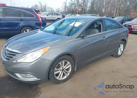 2013 Hyundai Sonata Gls z USA, uszkodzony, nr VIN 5NPEB4AC1DH793401